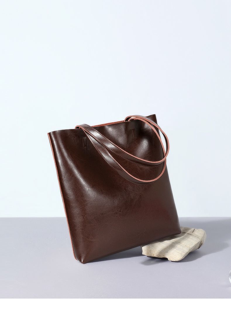 2XE1587B Fashionable leather bag