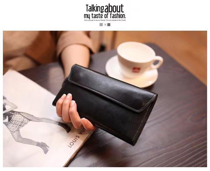 1E332B Fashionable leather wallets