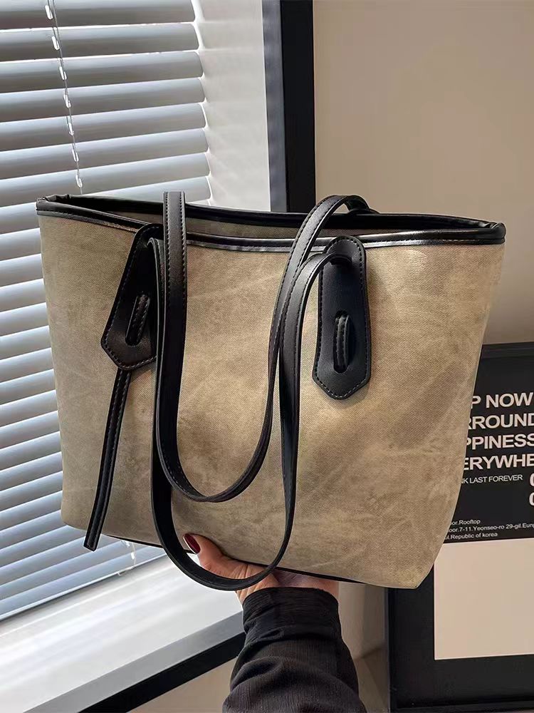 2E8B Fashionable leather bag