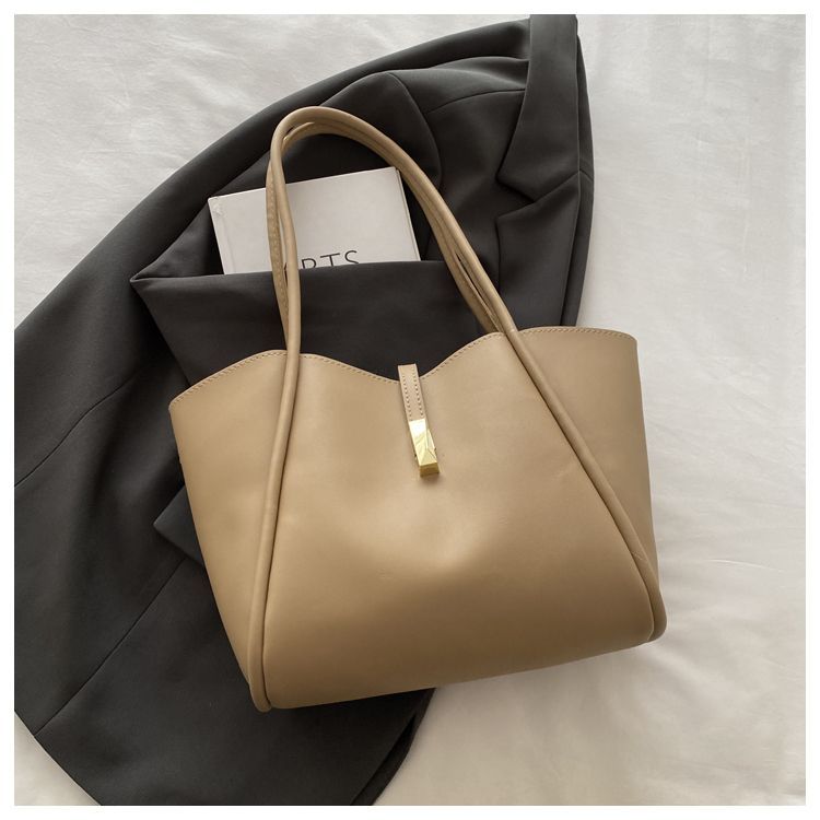 2XE37B Fashionable leather bag