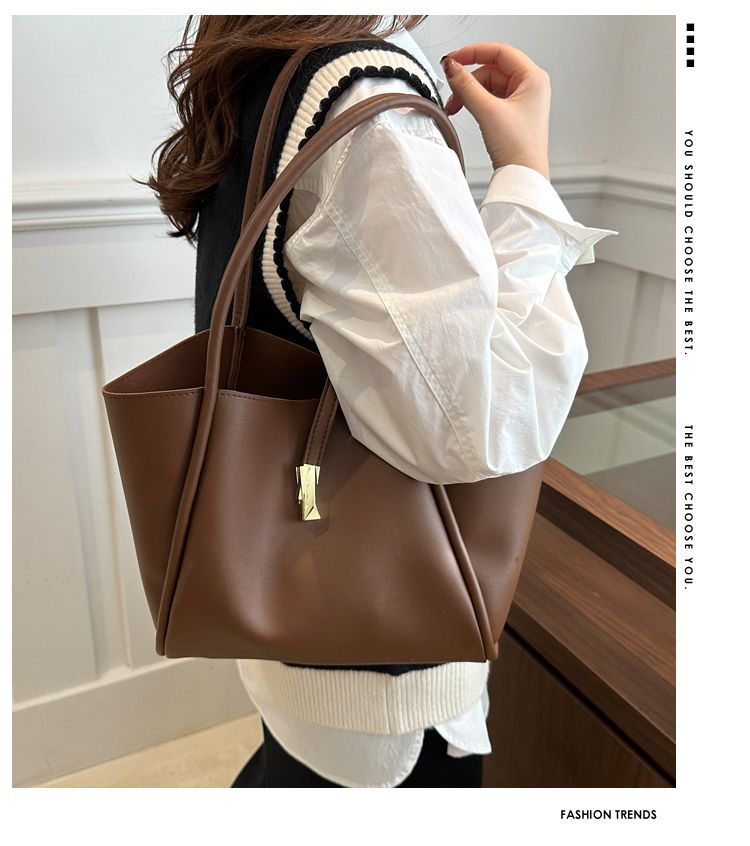 2XE37B Fashionable leather bag