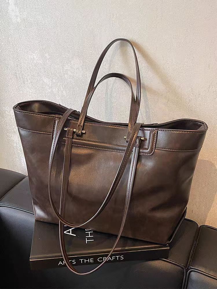 2E1B Fashionable leather bag