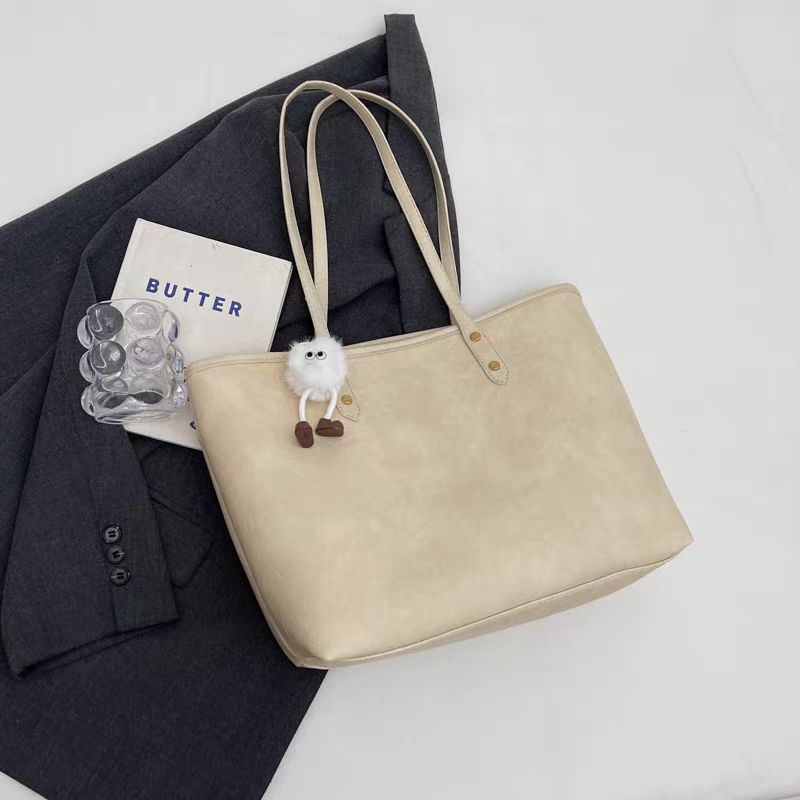 2E2B Fashionable leather bag