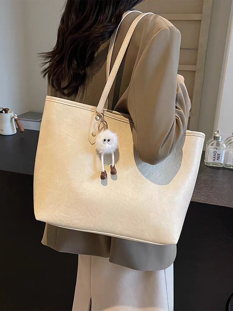 2E2B Fashionable leather bag
