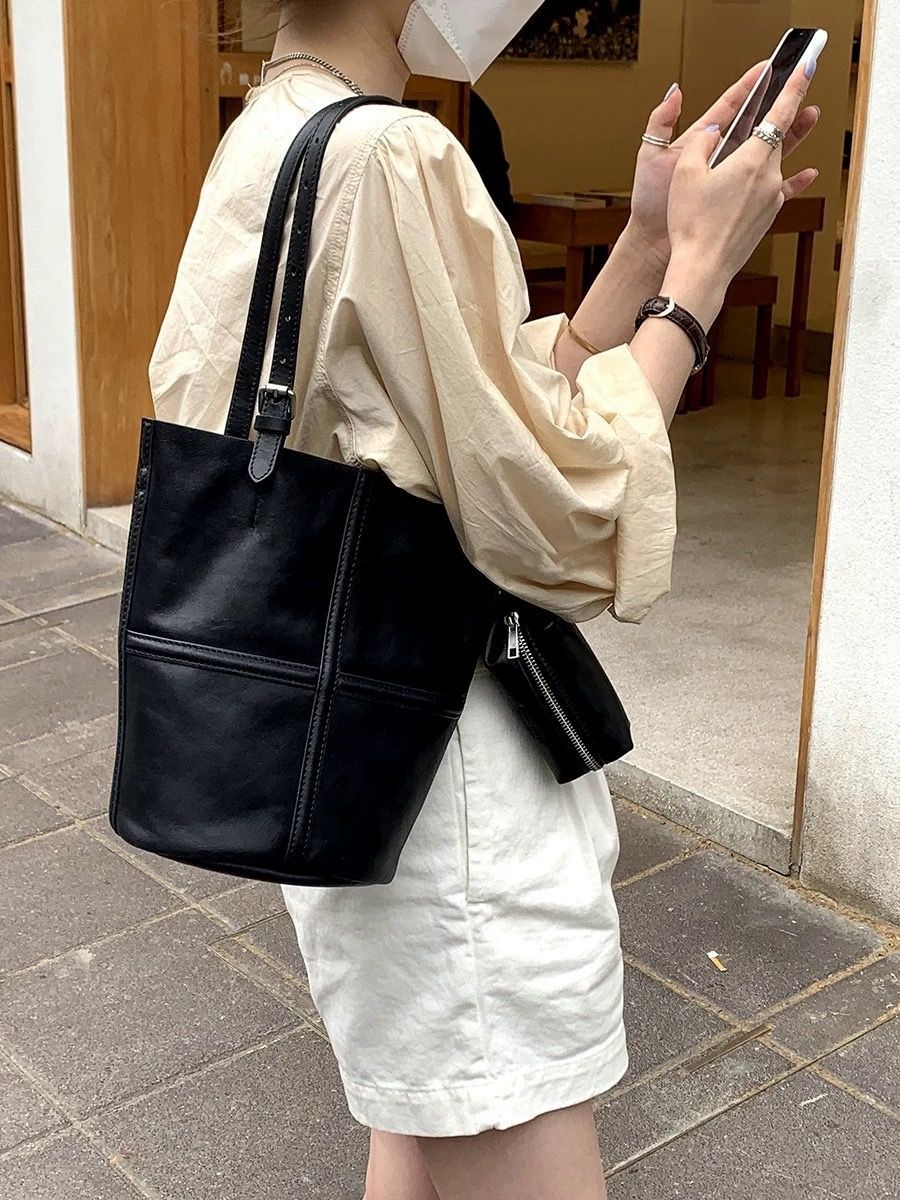 1B65B Fashionable leather bag
