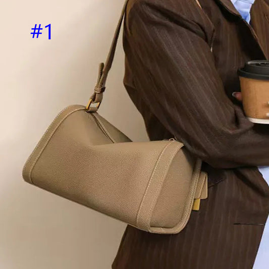 2XE268B  Fashionable leather bag 