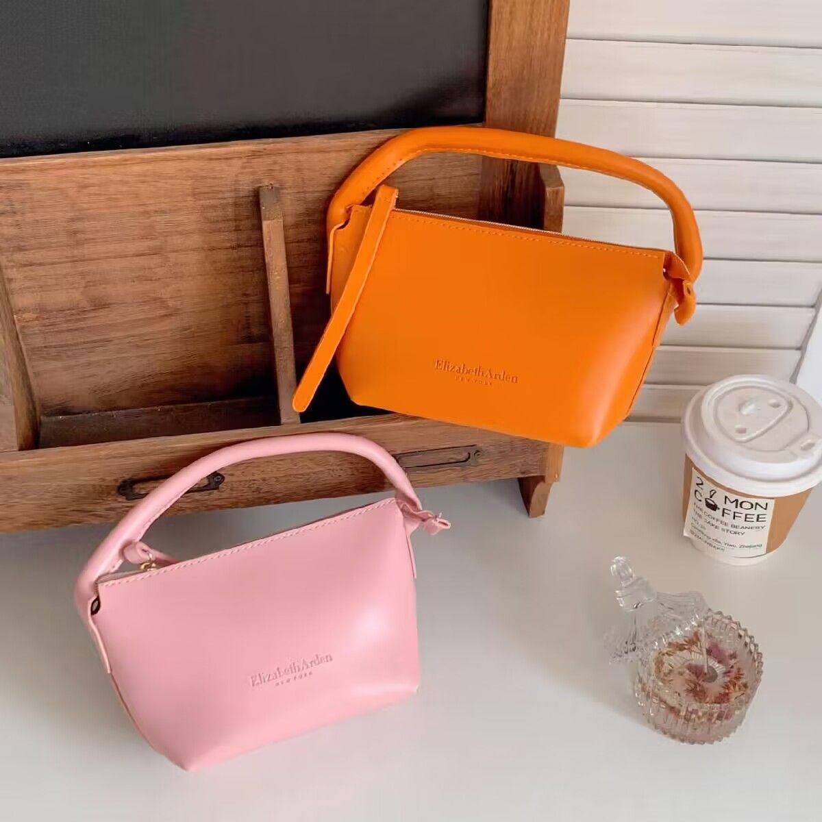 1H1B Fashionable leather bag
