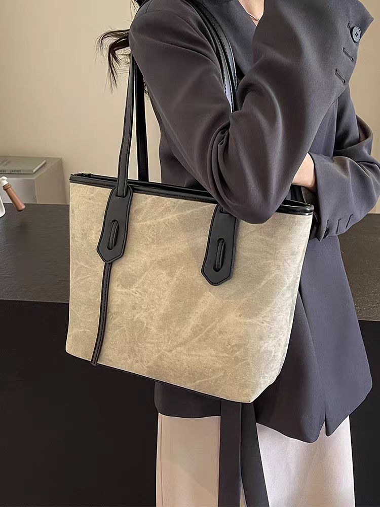 2E8B Fashionable leather bag