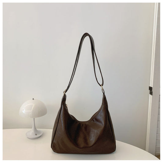 2XE98B Fashionable leather bag